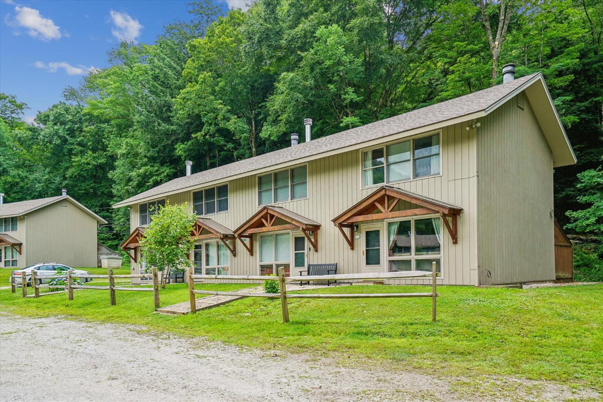 Quaint Condo 5 Minutes To The Ski Slopes Valley Park D1 Killington Exterior photo